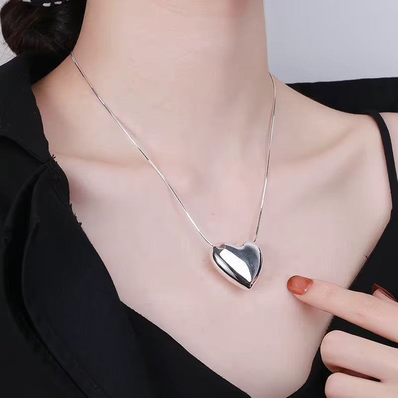Classic Pendant  necklace